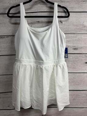 New JoyLab White Standard Fit Active Dress  - Large